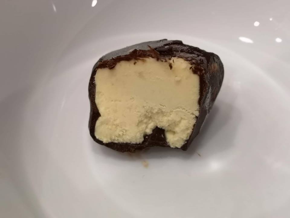 Σοκολατoπαγωτίνια με γέμιση βουτυρόκρεμας