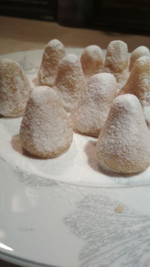 Αμυγδαλωτά